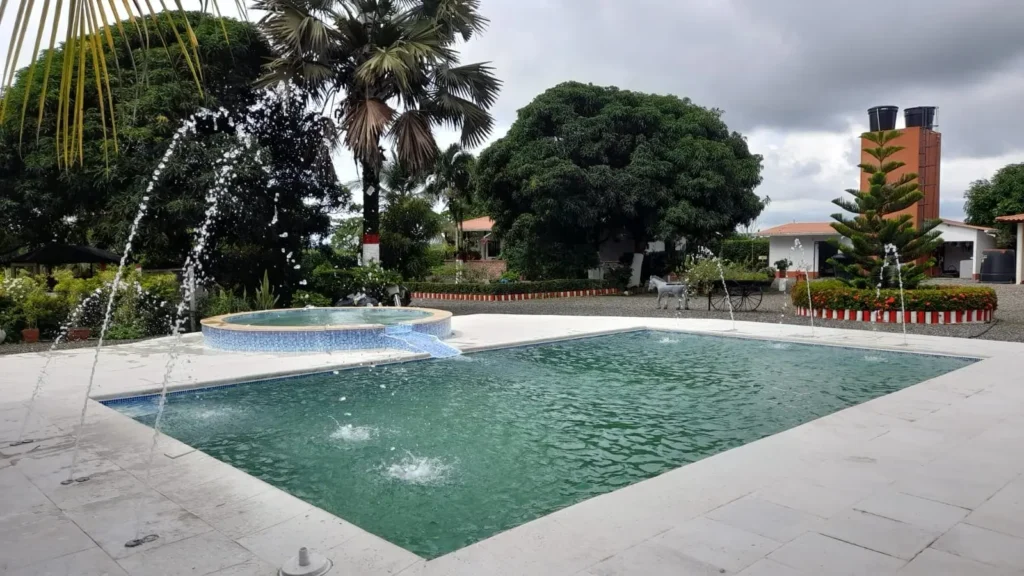 Construccion de piscinas Medellin Antioquia Colombia Construccion de piscinas Bluespace