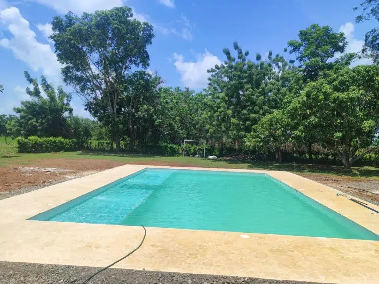 piscina moderna en monteria cordoba colombia construida por piscinas bluespace